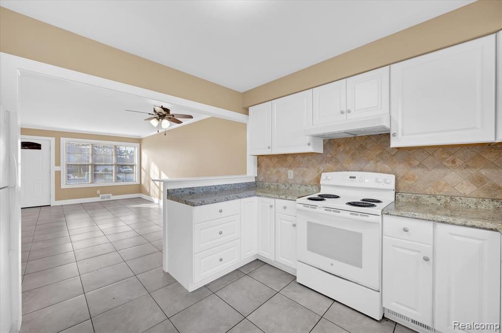 8365 21 Mile Road, Shelby Twp, MI 48317 — Photo 8