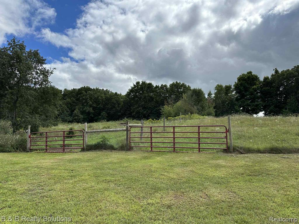 6318 Clear Lake Road, Imlay City, MI 48444 — Photo 45