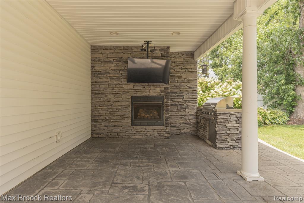 17426 Locherbie Avenue, Beverly Hills, MI 48025 — Photo 44