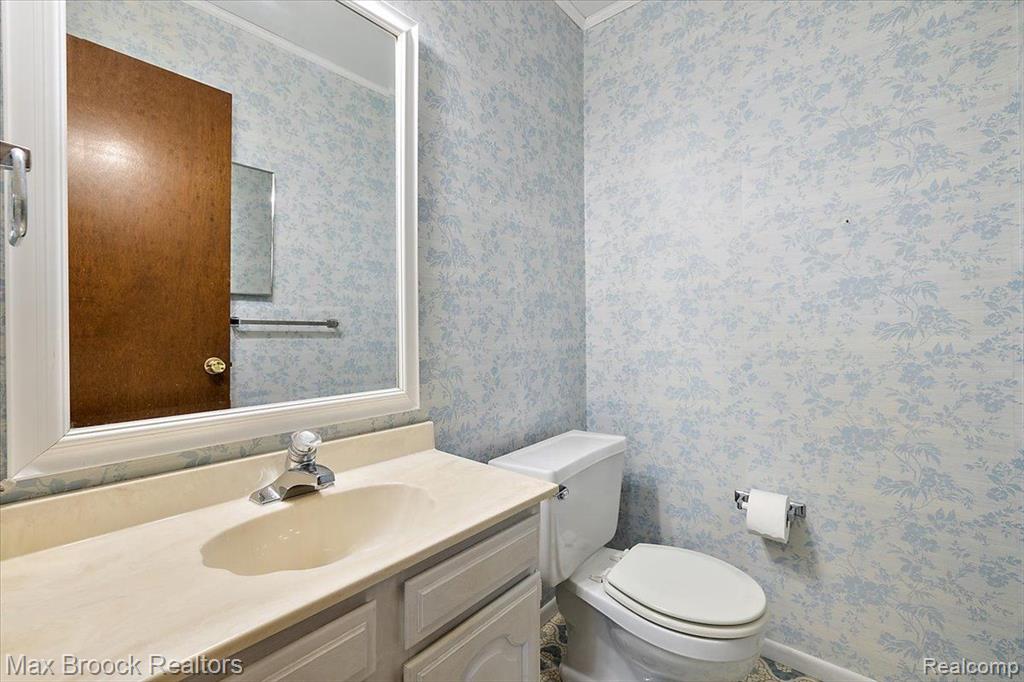 6288 CRESCENT WAY Drive, Troy, MI 48085 — Photo 40