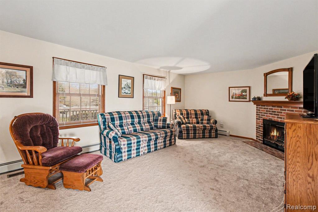 8806 Bergin Road, Howell, MI 48843 — Photo 7