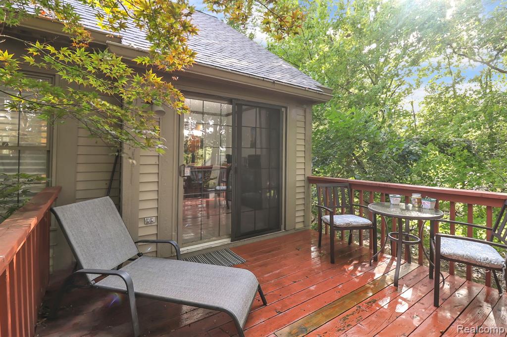 860 Woodridge Hills Drive, 95, Brighton, MI 48116 — Photo 12