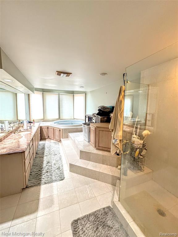 3989 S Shore Drive, Commerce Twp, MI 48382 — Photo 36