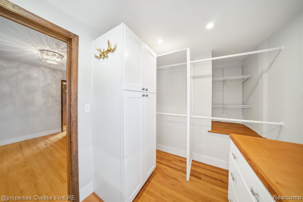 601 BALDWIN Avenue, Royal Oak, MI 48067 — Photo 8