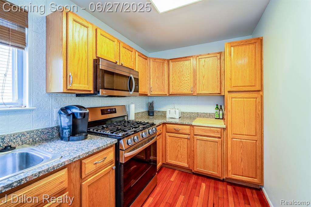 5778 Savoy Drive, Waterford, MI 48327 — Photo 14