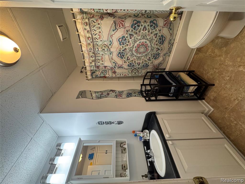744 E Sibley Street, Howell, MI 48843 — Photo 8