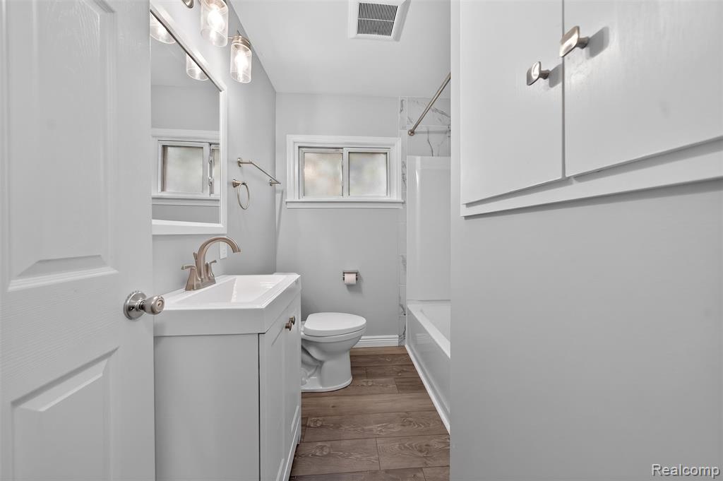 26692 Lorenz Street, Madison Heights, MI 48071 — Photo 16
