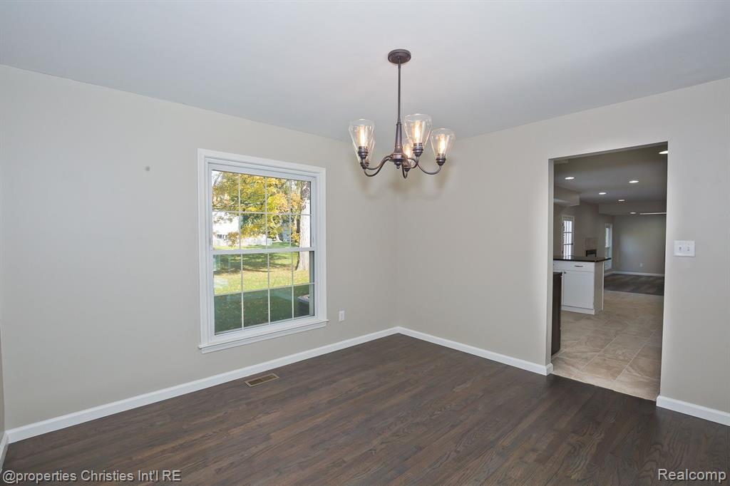5582 NORTHCOTE, West Bloomfield, MI — Photo 12