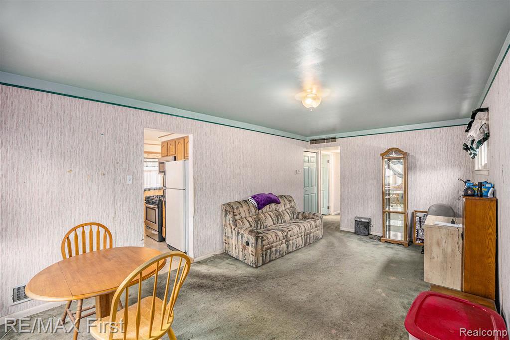 5670 WILLIAMS Street, Dearborn Heights, MI 48125 — Photo 4
