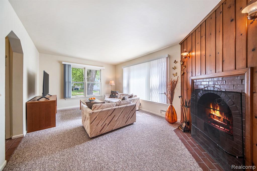 924 Woodlawn Avenue, Ann Arbor, MI 48104 — Photo 2
