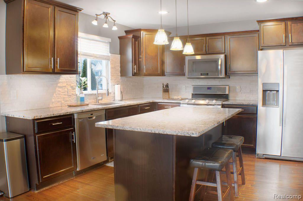 37415 THERESA Lane, New Boston, MI 48164 — Photo 16