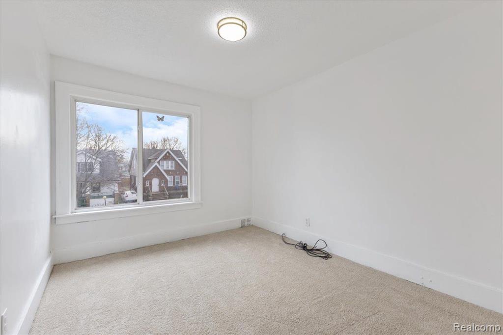 7525 E ROBINWOOD Street, Detroit, MI 48234 — Photo 17