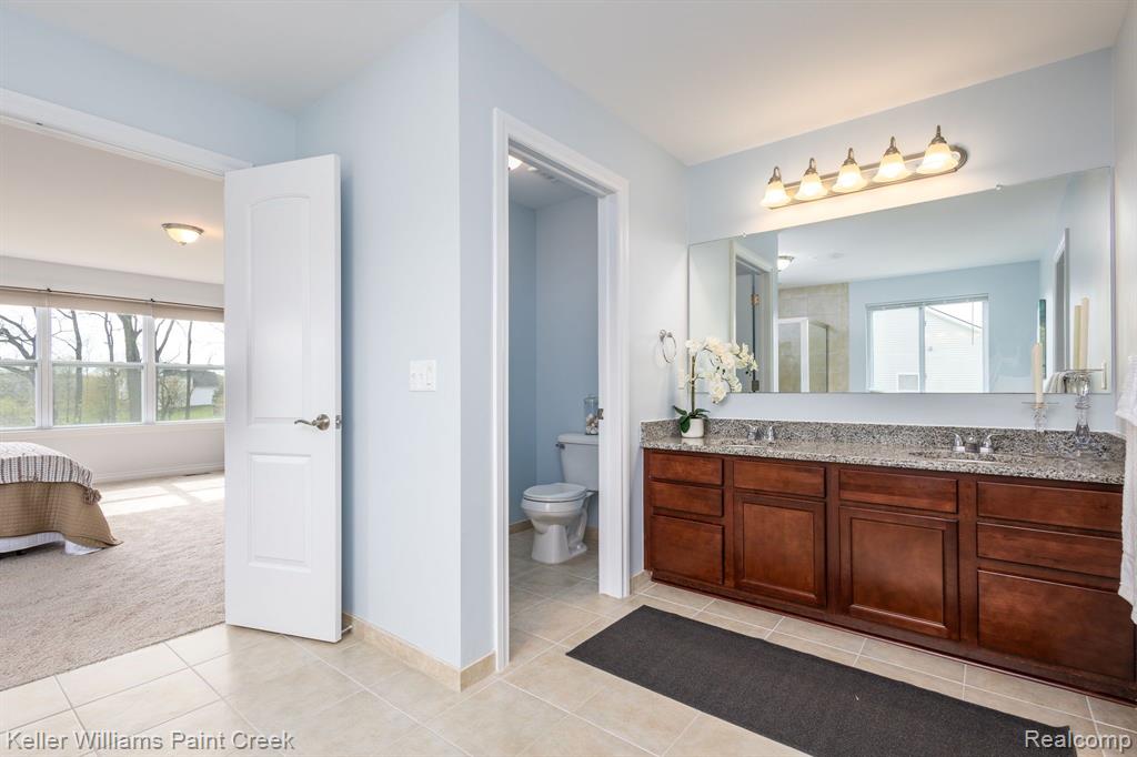 894 Wynstone Circle N, Oakland, MI — Photo 41