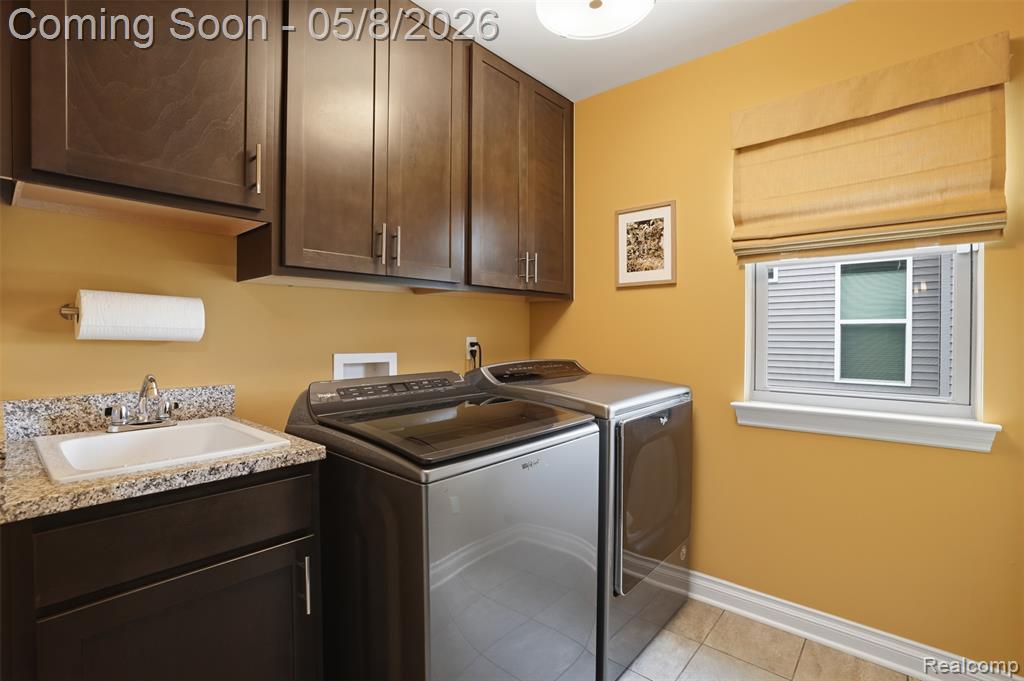 826 Kestrel Court, South Lyon, MI 48178 — Photo 14