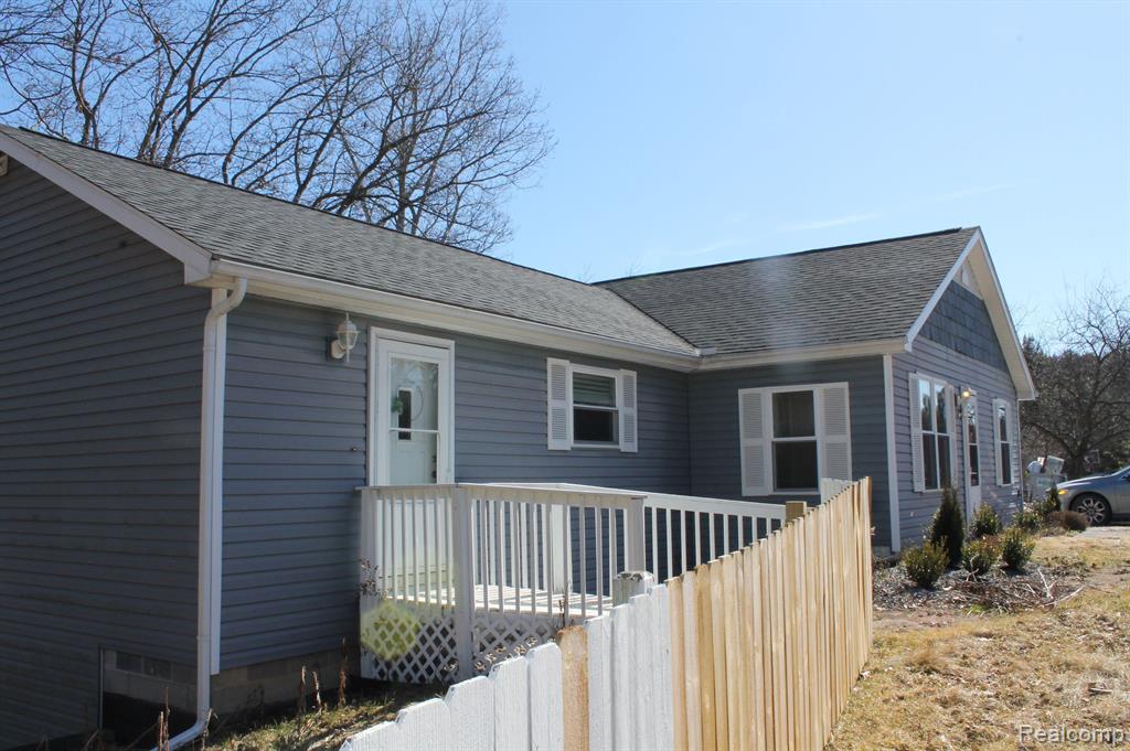 9611 WHITEWOOD Road, Pinckney, MI 48169 — Photo 3