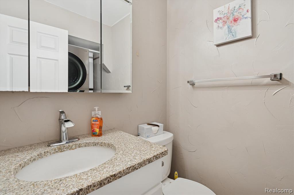 6974 Surrey Lane, Jackson, MI 49201 — Photo 16