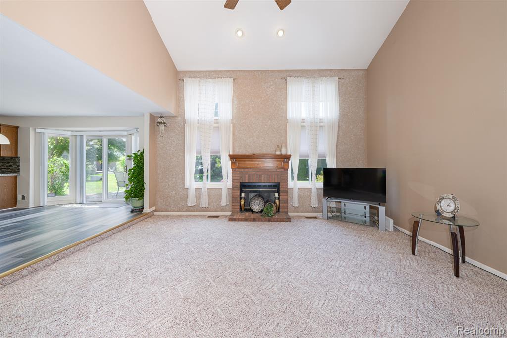 46856 GLENGARRY Boulevard, Canton, MI 48188 — Photo 18