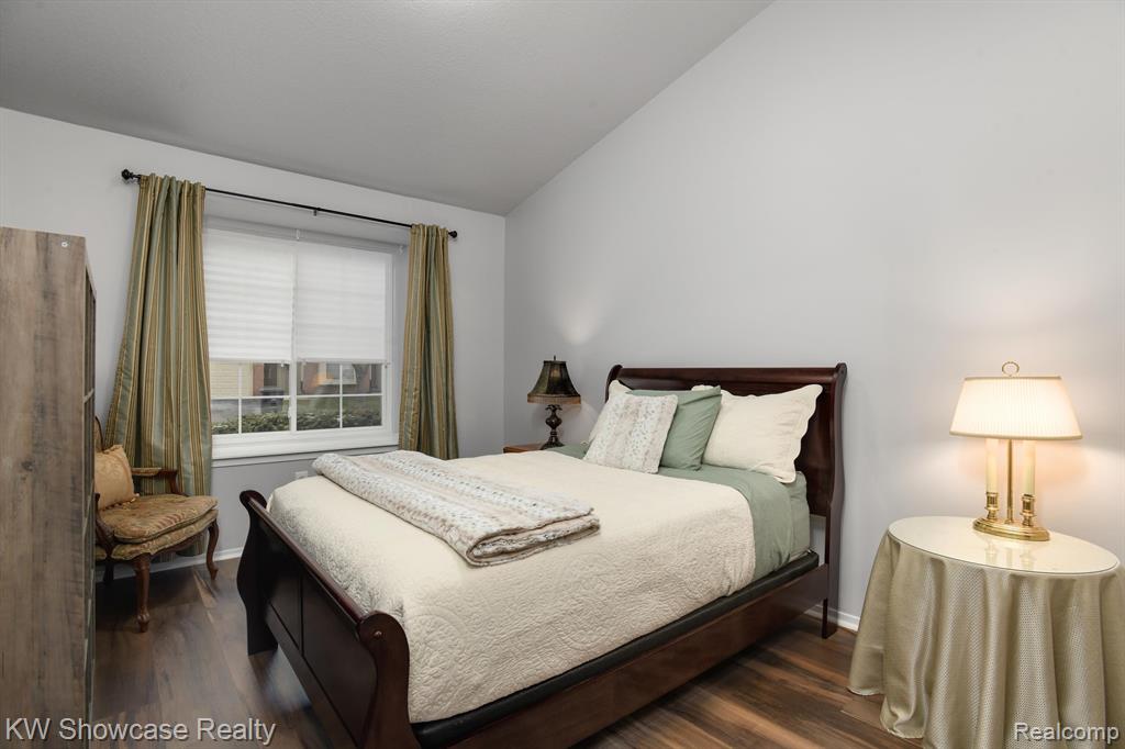 6481 PEMBROOK Drive, Westland, MI — Photo 19