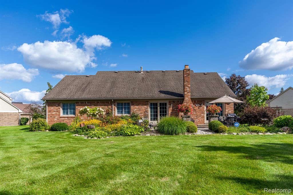 900 DREW Drive, Troy, MI 48098 — Photo 40