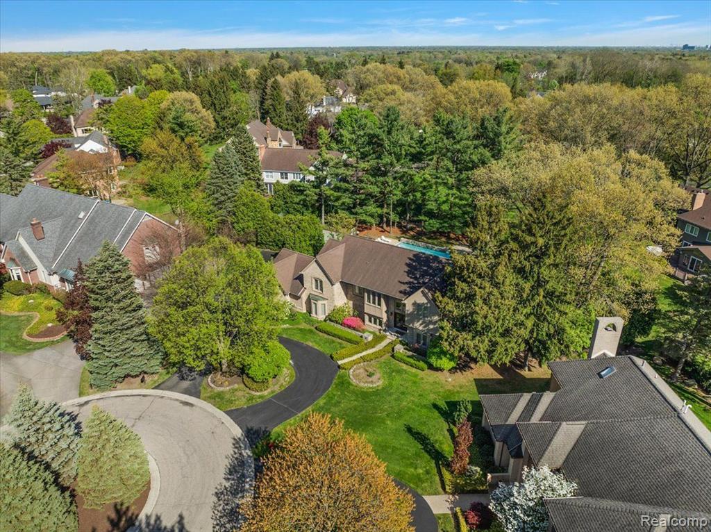 7179 Leyland Court, Bloomfield Hills, MI 48301 — Photo 38