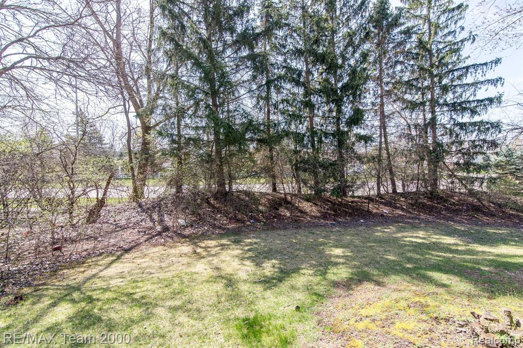 17148 PON VALLEY Drive, Northville, MI 48168 — Photo 11