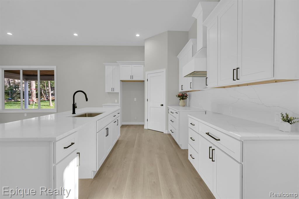 2432 Holland Street, Lake Orion, MI — Photo 4