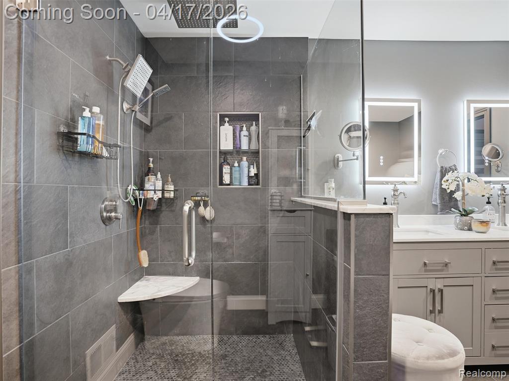 4886 Beacon Hill Drive, Bloomfield Hills, MI 48301 — Photo 44