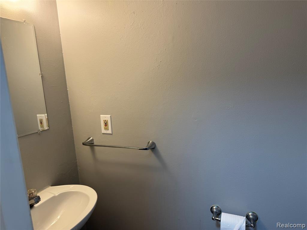 41029 SOUTHWIND Drive, Canton, MI 48188 — Photo 13