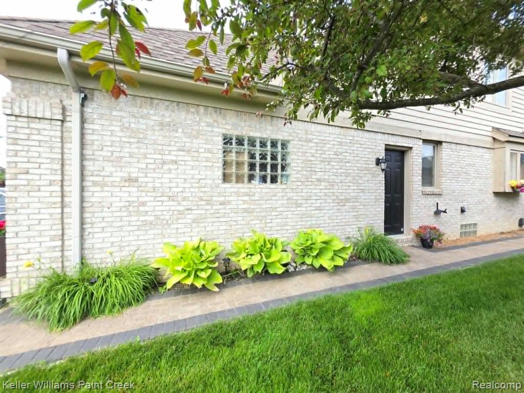 54390 Ashley Lauren Drive, Macomb, MI 48042 — Photo 70
