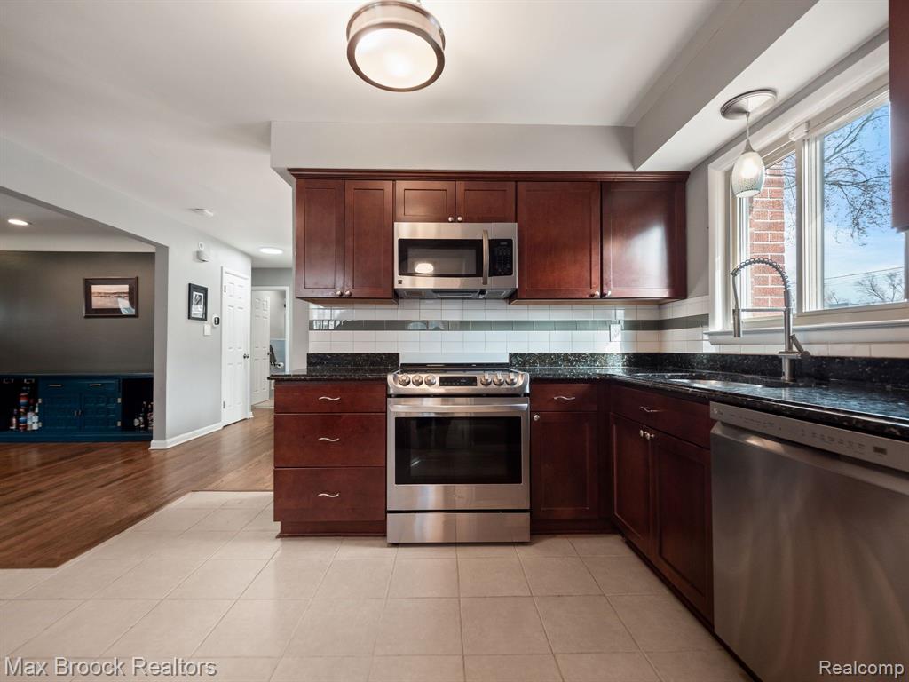 622 ENGLEWOOD Avenue, Royal Oak, MI 48073 — Photo 13