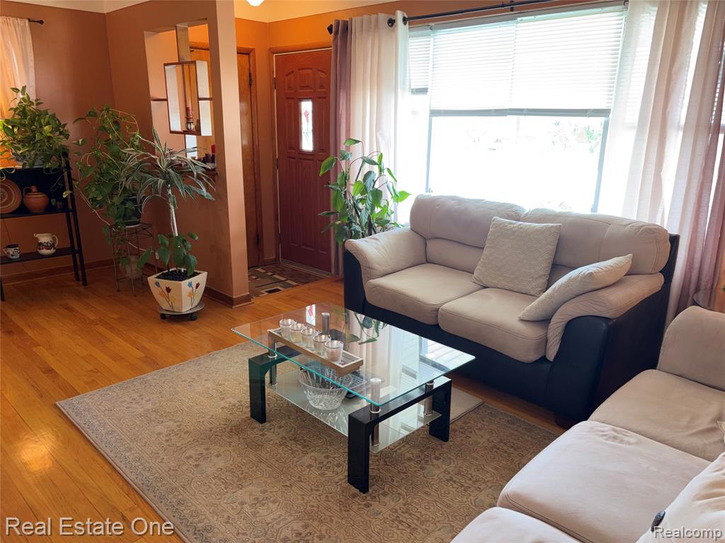 8318 Stanley Drive, Warren, MI 48093 — Photo 5