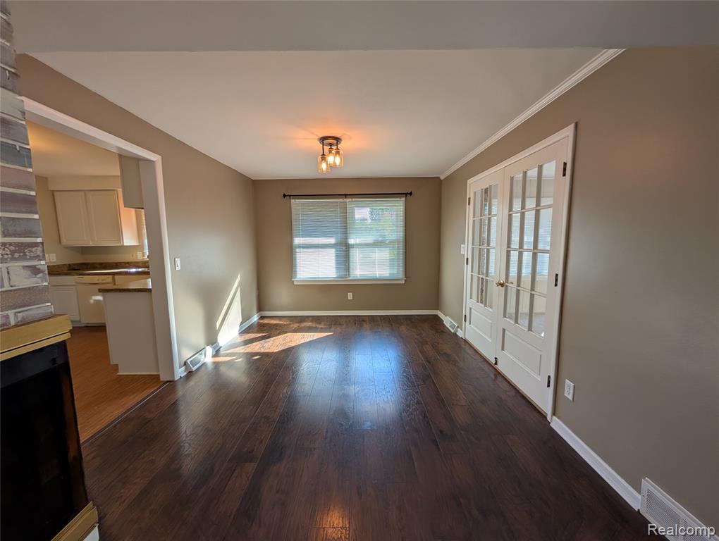41215 Bruce Avenue, Plymouth, MI 48170 — Photo 8