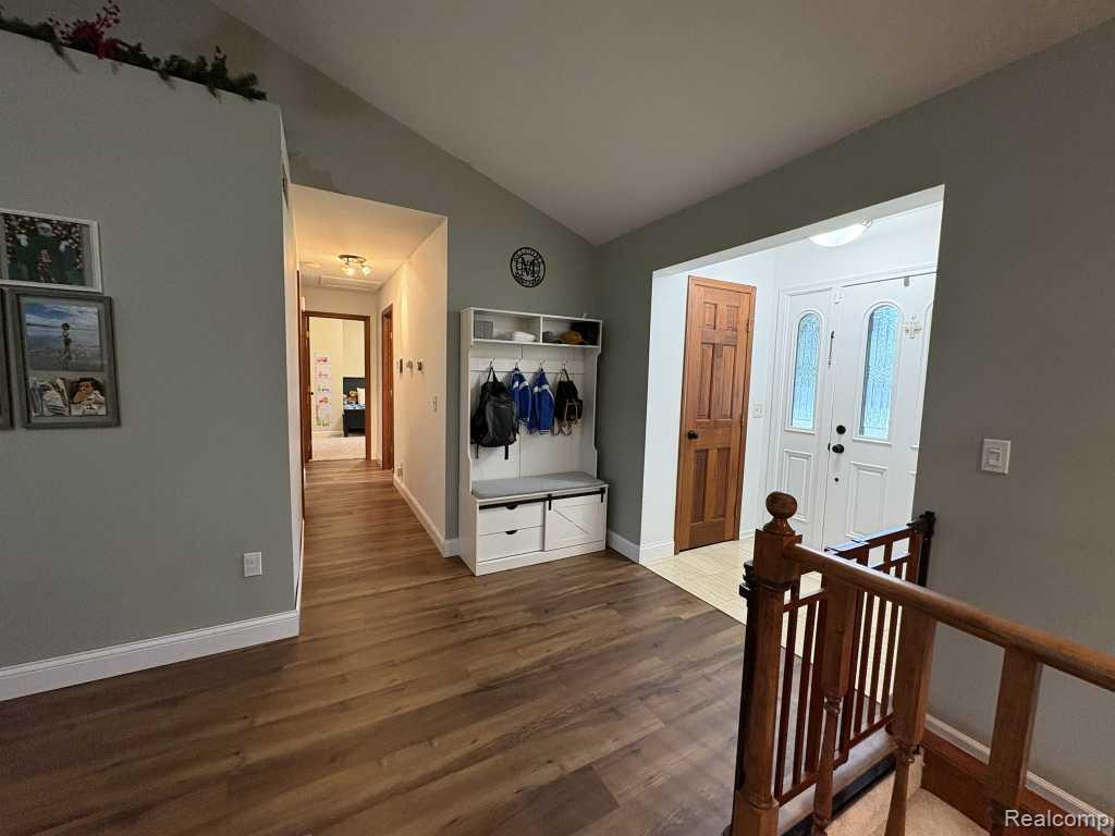 9038 Twin Oaks Court, Flushing, MI 48433 — Photo 9