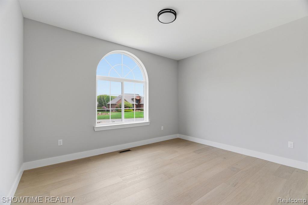 68125 Lake Angela Drive, Richmond, MI 48062 — Photo 29