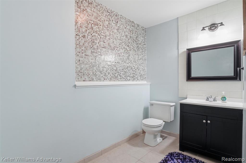 572 River Pointe Court, Milan, MI 48160 — Photo 17