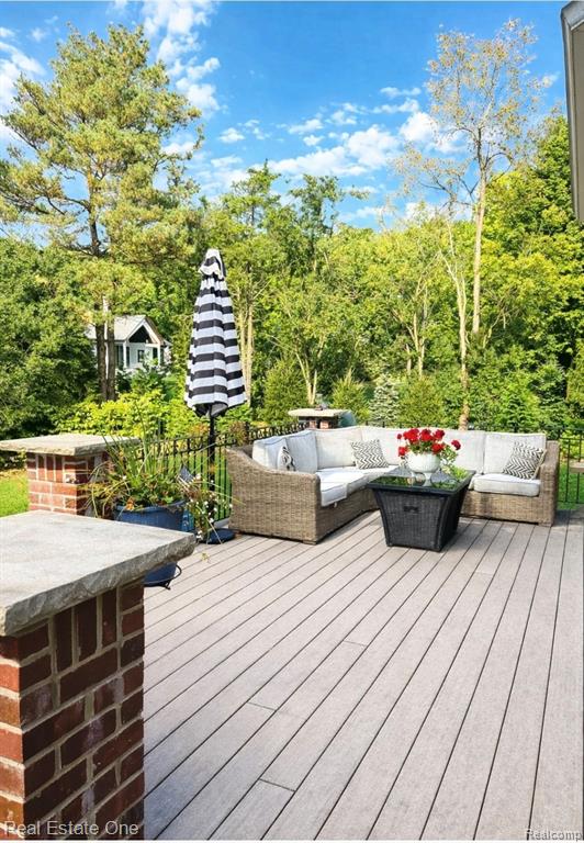 960 Hill Hollow Lane, Milford, MI 48381 — Photo 40