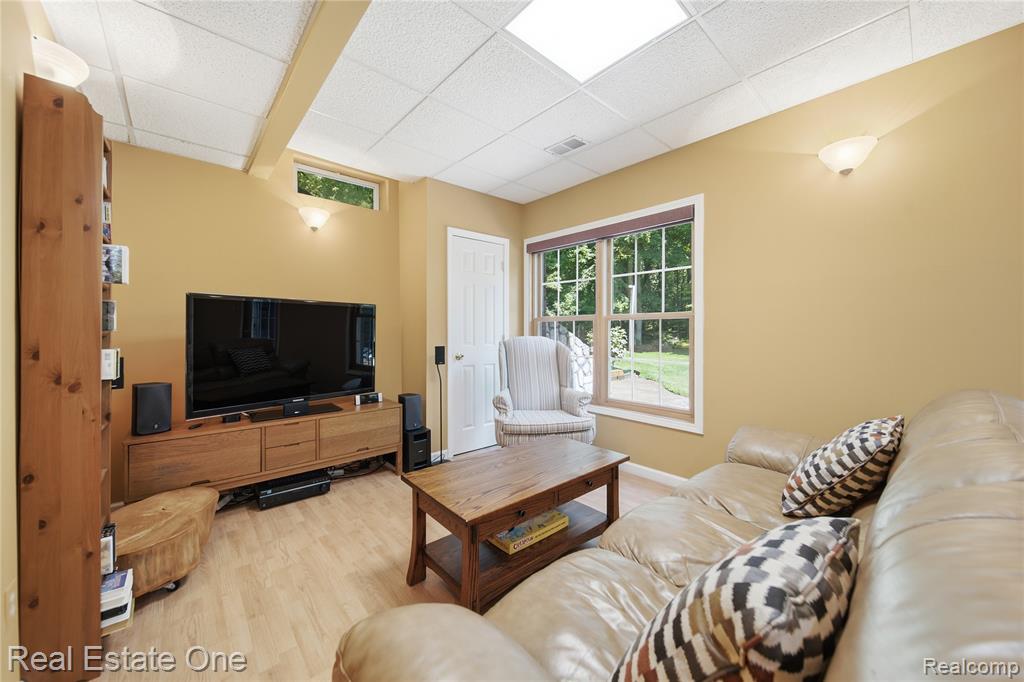 8450 Merrill Road, Whitmore Lake, MI 48189 — Photo 38