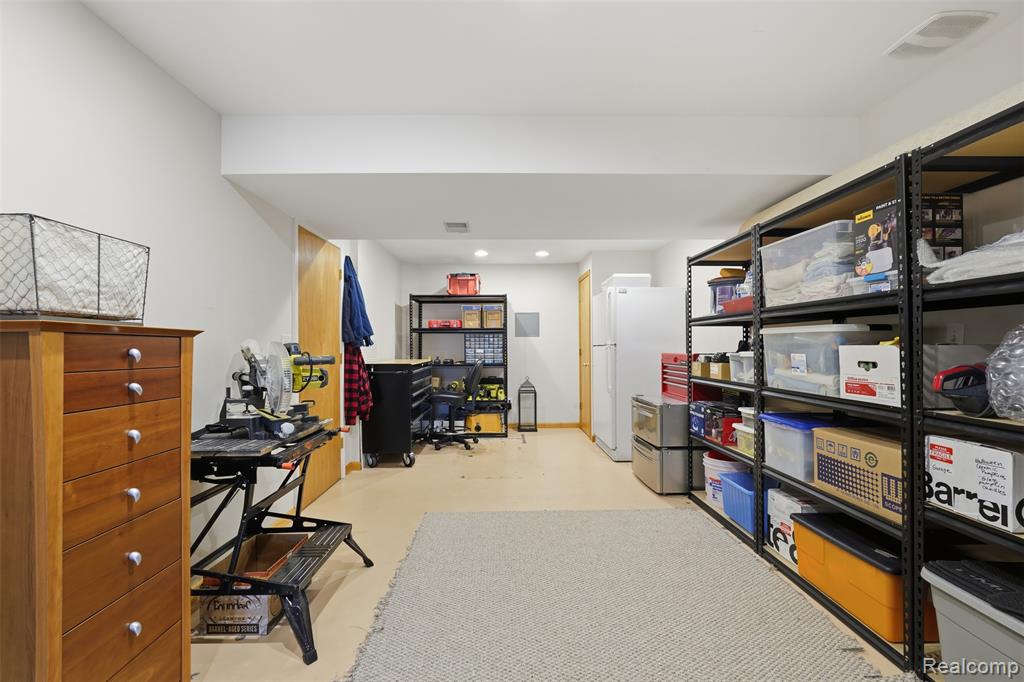 7288 Foxgate Drive, Brighton, MI 48116 — Photo 34