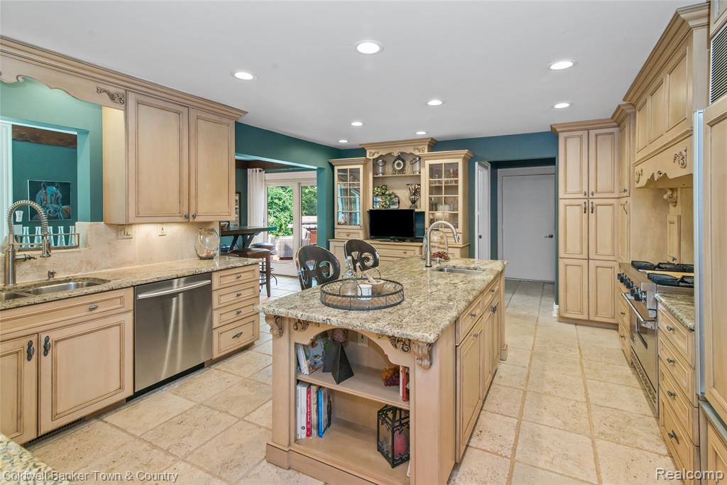 5728 Eggert Place, Brighton, MI, 48116
