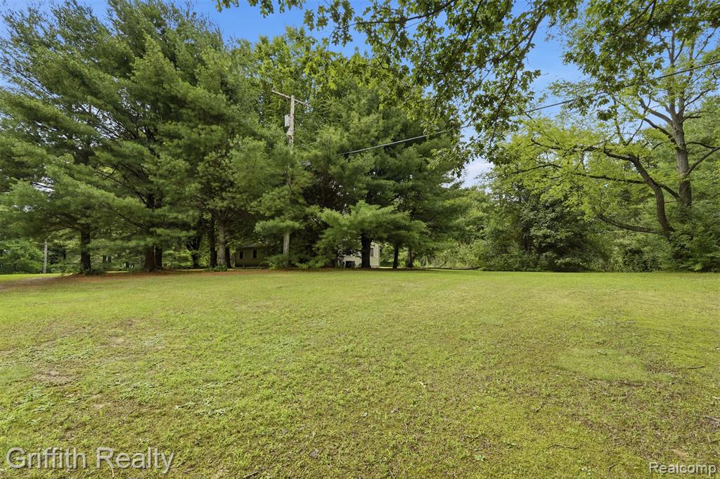 10591 Silver Lake Road, Brighton, MI 48116 — Photo 33