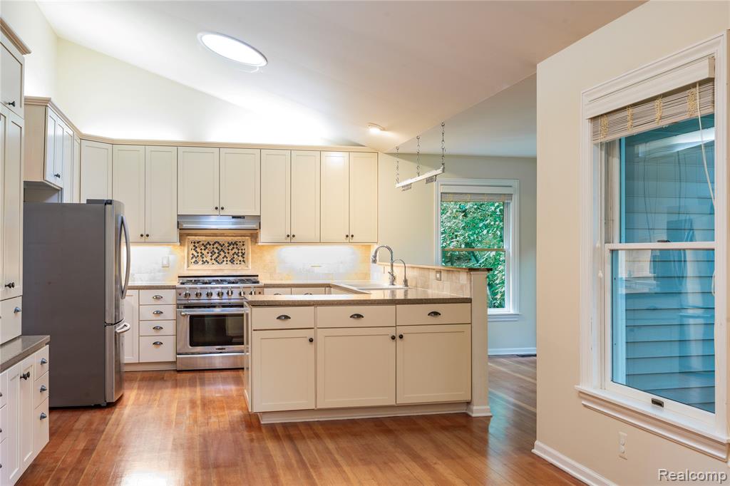 1613 Tu Van Trail, Leonard, MI 48367 — Photo 14