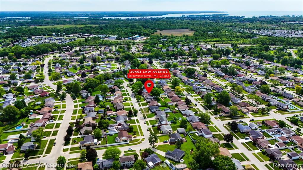 20463 Law Avenue, Brownstown, MI 48183 — Photo 10