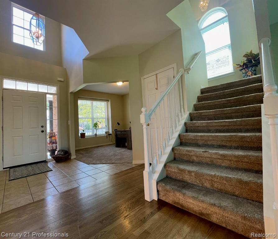 778 W Peninsula Court, Oxford, MI, 48371