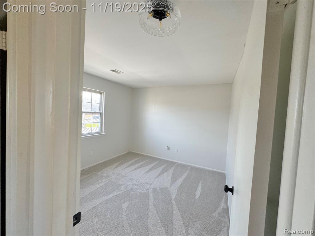 140 Princeton Drive, South Lyon, MI 48178 — Photo 21