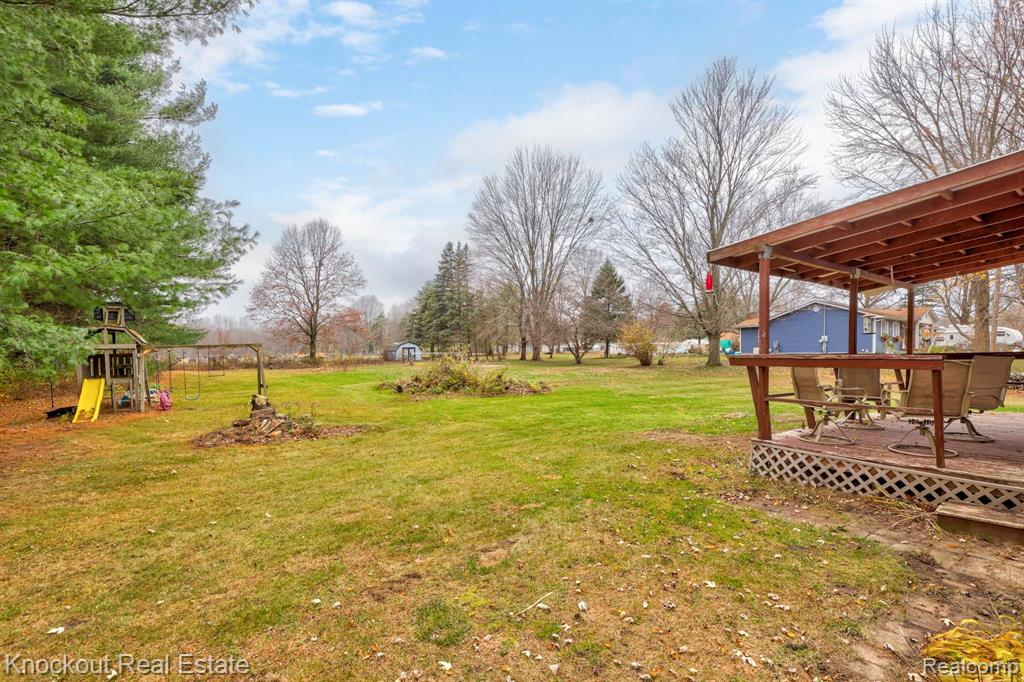 13098 SEYMOUR Road, Montrose, MI 48457 — Photo 38