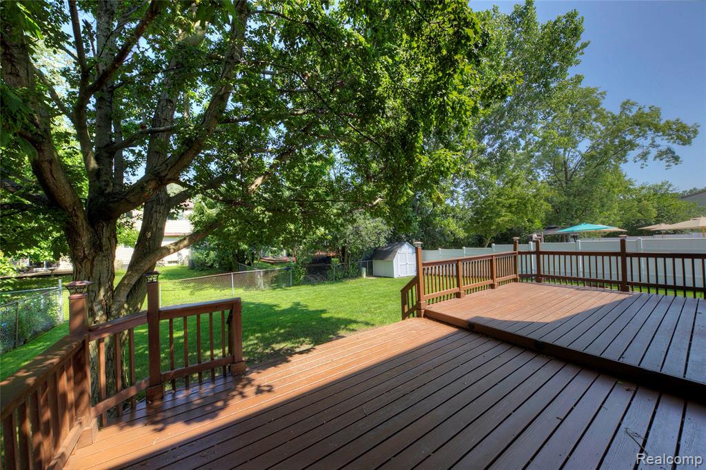 5646 New Meadow Drive, Ypsilanti, MI 48197 — Photo 38
