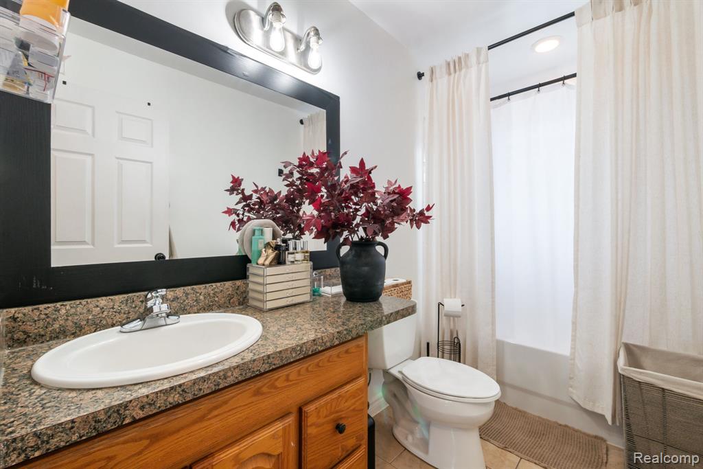 19036 Melvin Street, Roseville, MI 48066 — Photo 23