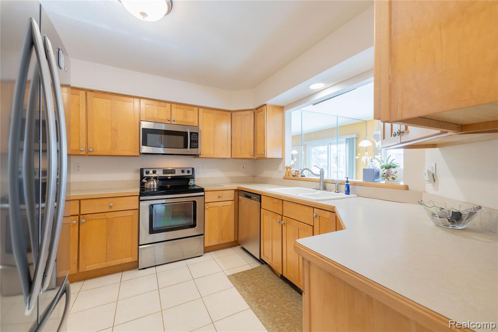 27824 Reo Road, Grosse Ile, MI 48138 — Photo 14
