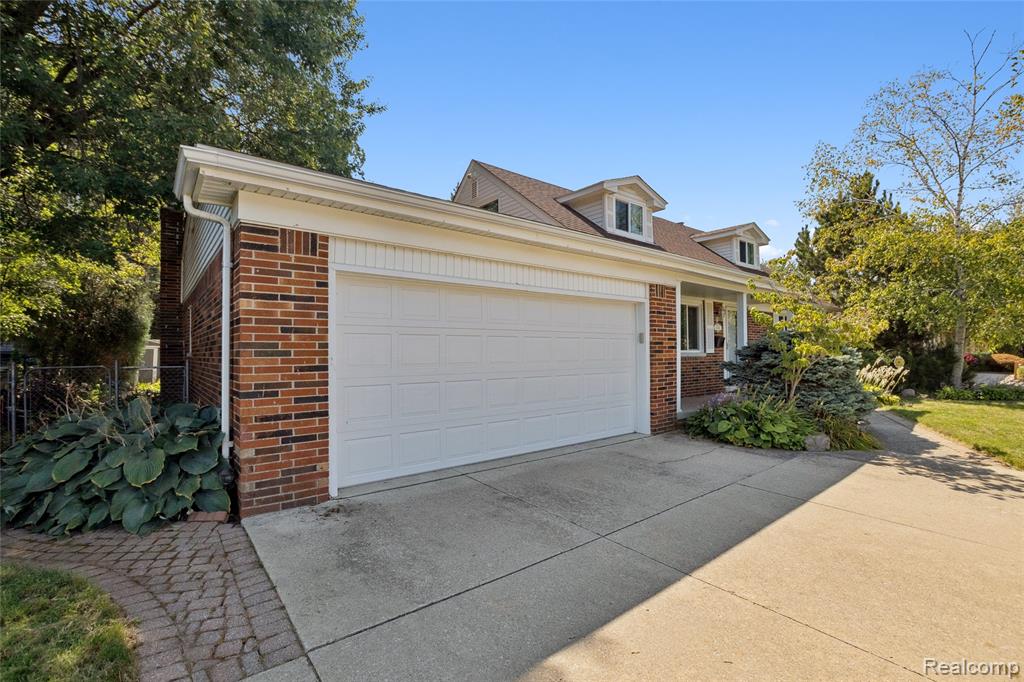 23346 Demley Drive, Clinton Twp, MI 48035 — Photo 5