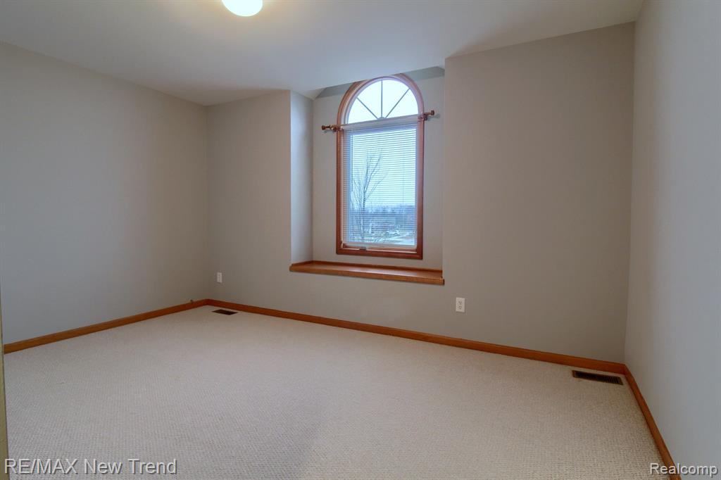 508 HEARTWOOD Lane, Saline, MI 48176 — Photo 28